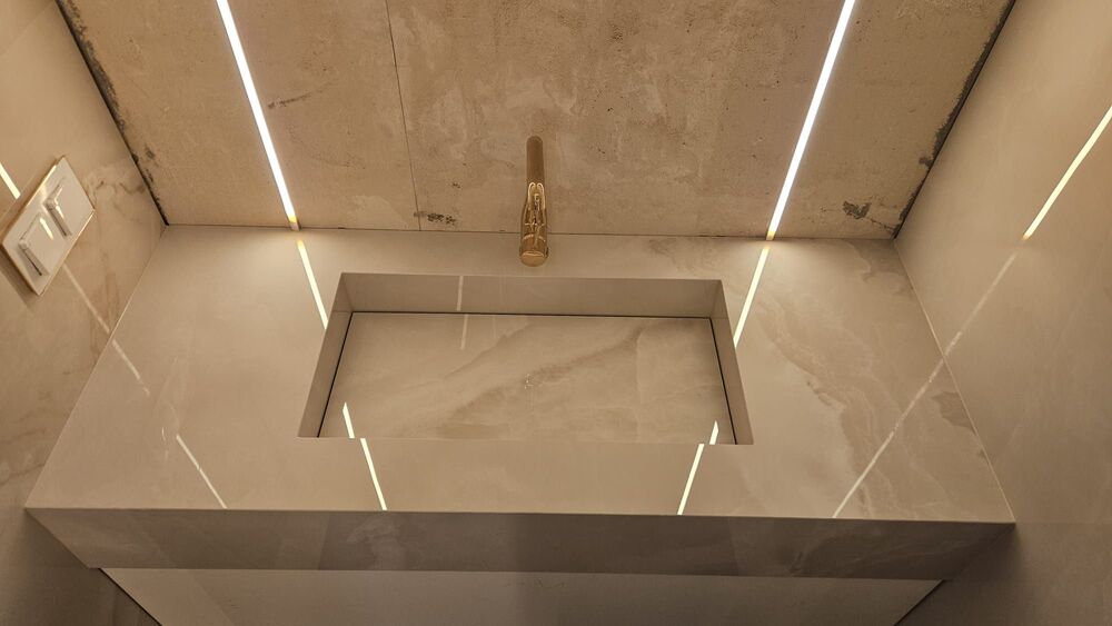 DTM Glazurnik - Płytki wielkiego formatu i wyroby