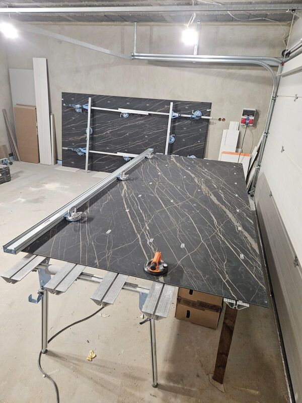 DTM Glazurnik - Płytki wielkiego formatu i wyroby