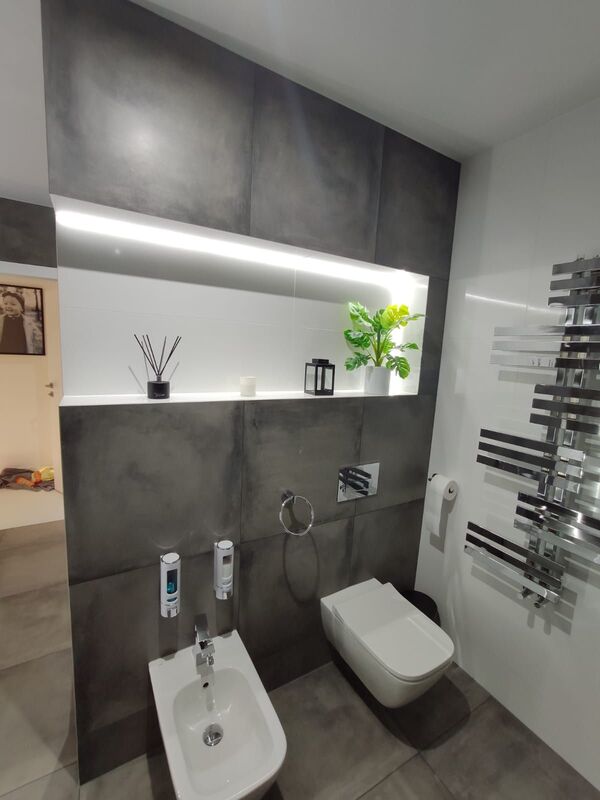 Ocieplanie stropu pianą PUR i profesjonalne wykończenie płytkami DTM